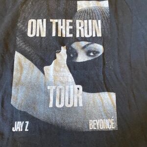 On The Run Tour Unisex Jay Z & Beyoncé Vintage 2014 Band Graphic Tee Shirt